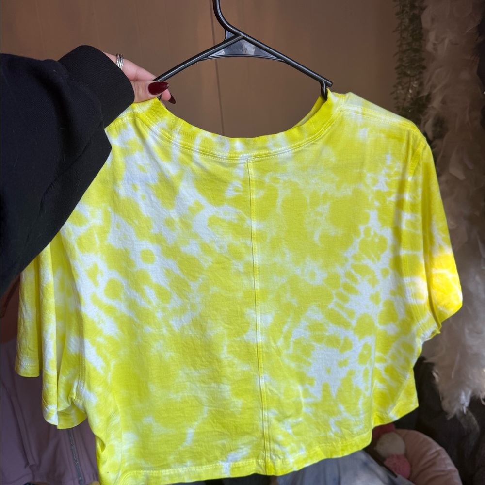 Lululemon top - Picture 2 of 3